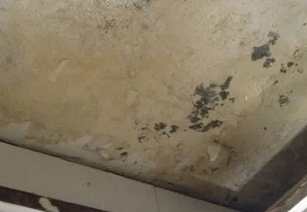 鸡东阳台漏水维修公司分享下鸡东卫生间渗水维修需要注意哪些问题。
