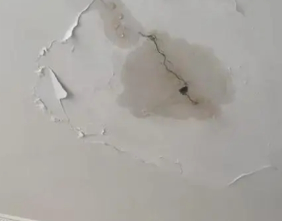 鸡东阳台漏水维修公司分享下屋面防水工程质量问题原因分析